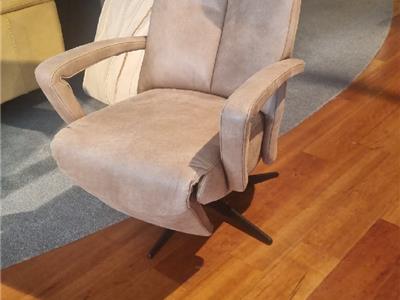 Lederland EINDHOVEN Showroommodel Tigo  elecrt  relax medium